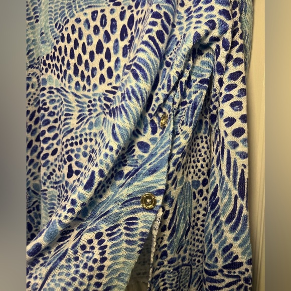 Lilly Pulitzer Blue and White Patterned Long Sleeve Top - Picture 3 of 6